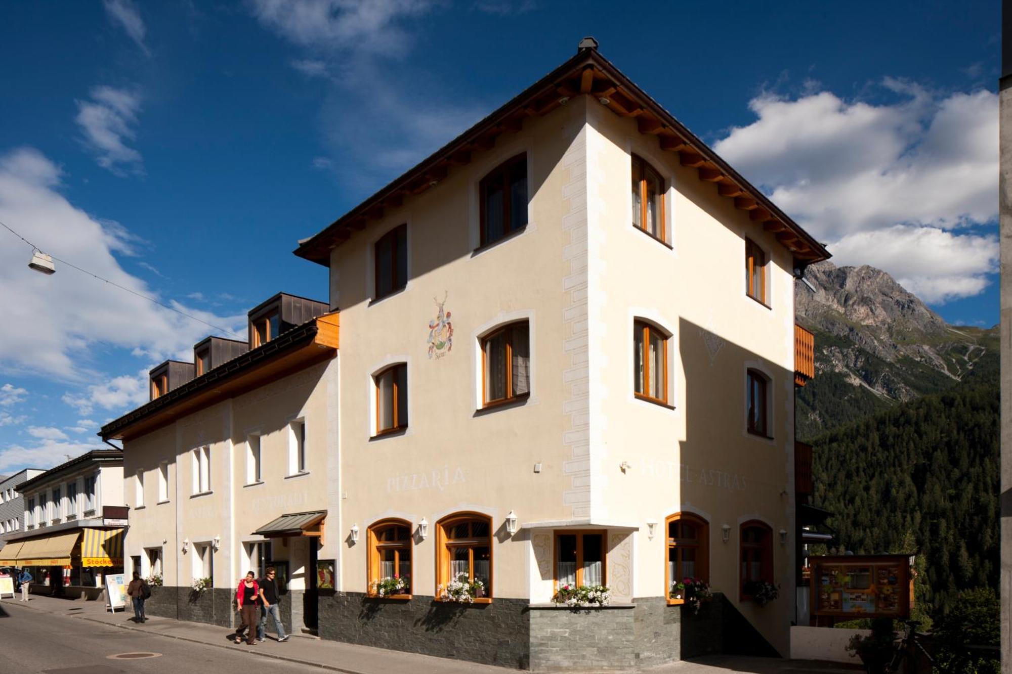 Hotel Astras Scuol Exterior foto