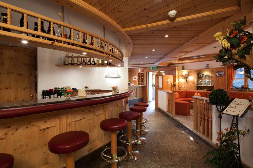 Hotel Astras Scuol Exterior foto